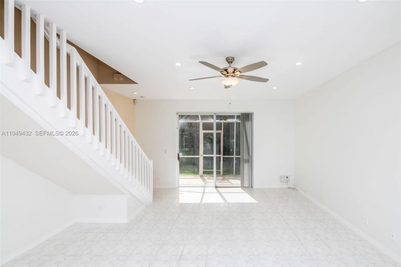 1911 Madeira Dr, Unit 1911, Weston, FL 33327 Photo