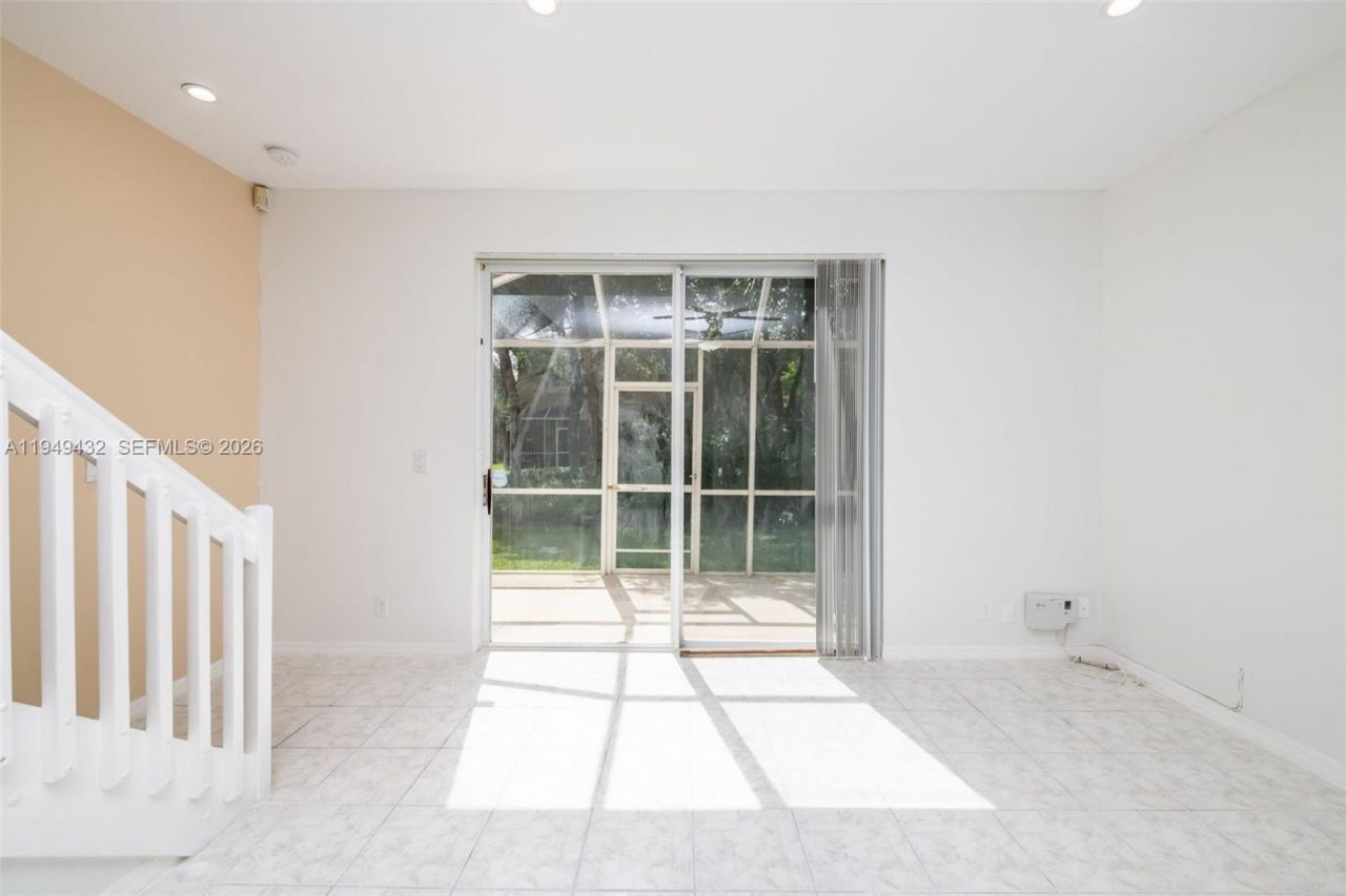 1911 Madeira Dr, Unit 1911, Weston, FL 33327 Photo