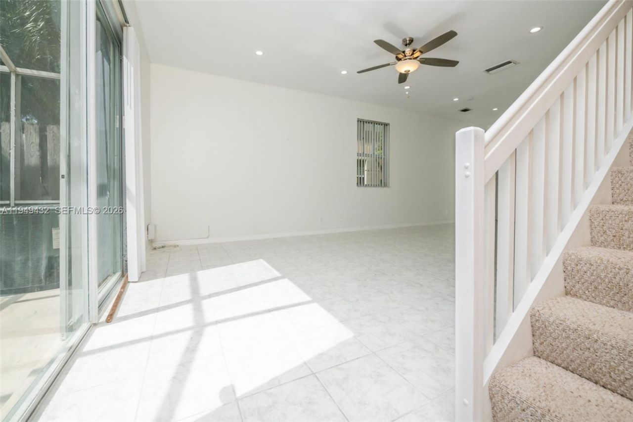 1911 Madeira Dr, Unit 1911, Weston, FL 33327 Photo