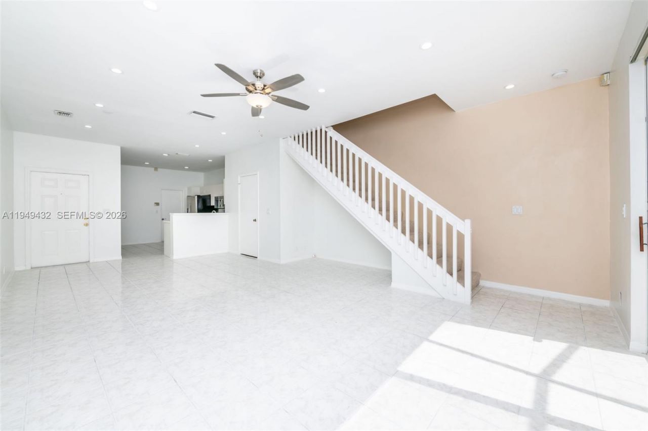 1911 Madeira Dr, Unit 1911, Weston, FL 33327 Photo