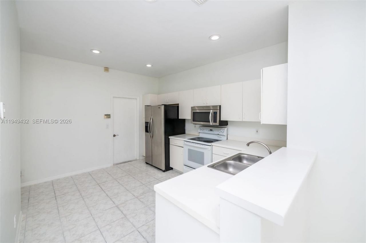 1911 Madeira Dr, Unit 1911, Weston, FL 33327 Photo