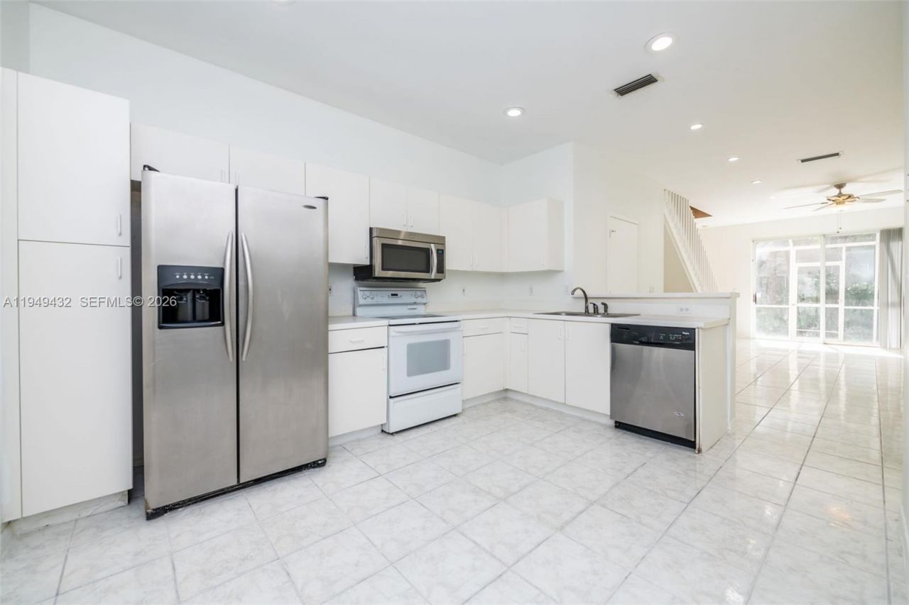 1911 Madeira Dr, Unit 1911, Weston, FL 33327 Photo