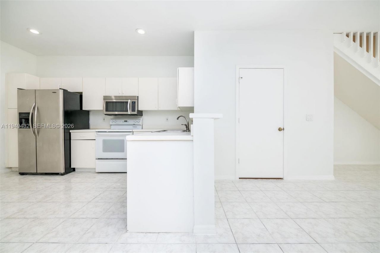 1911 Madeira Dr, Unit 1911, Weston, FL 33327 Photo