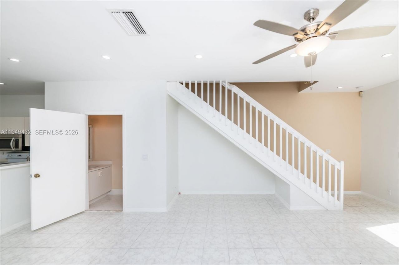 1911 Madeira Dr, Unit 1911, Weston, FL 33327 Photo