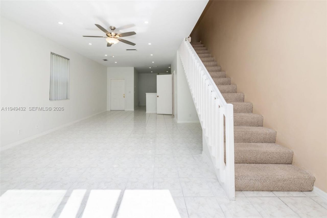 1911 Madeira Dr, Unit 1911, Weston, FL 33327 Photo