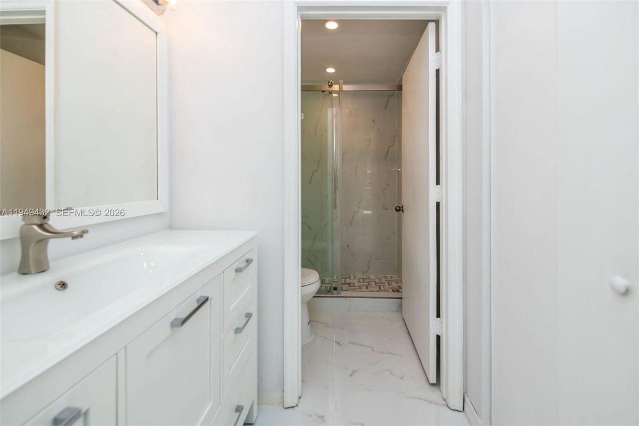 1911 Madeira Dr, Unit 1911, Weston, FL 33327 Photo