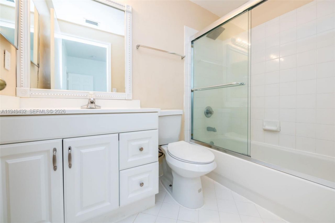 1911 Madeira Dr, Unit 1911, Weston, FL 33327 Photo