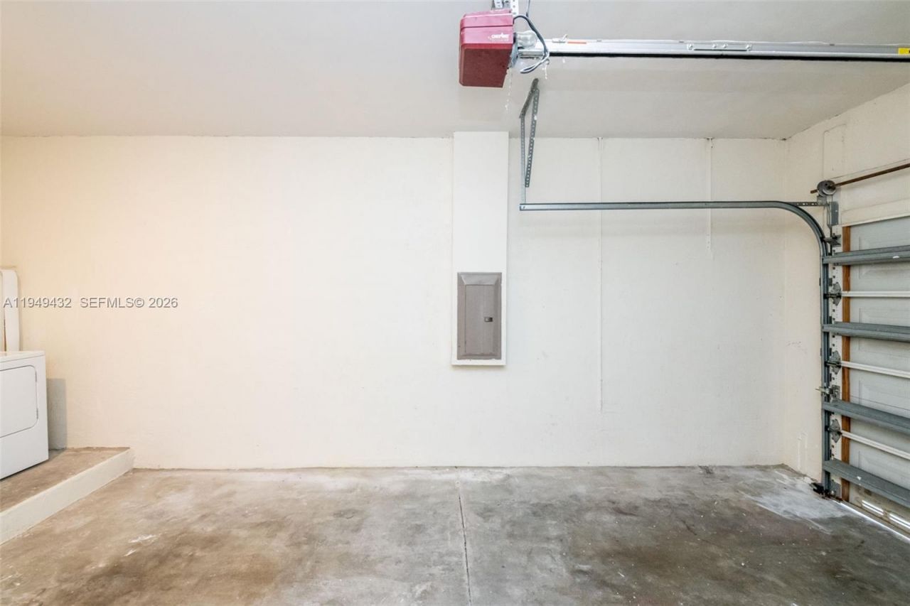 1911 Madeira Dr, Unit 1911, Weston, FL 33327 Photo