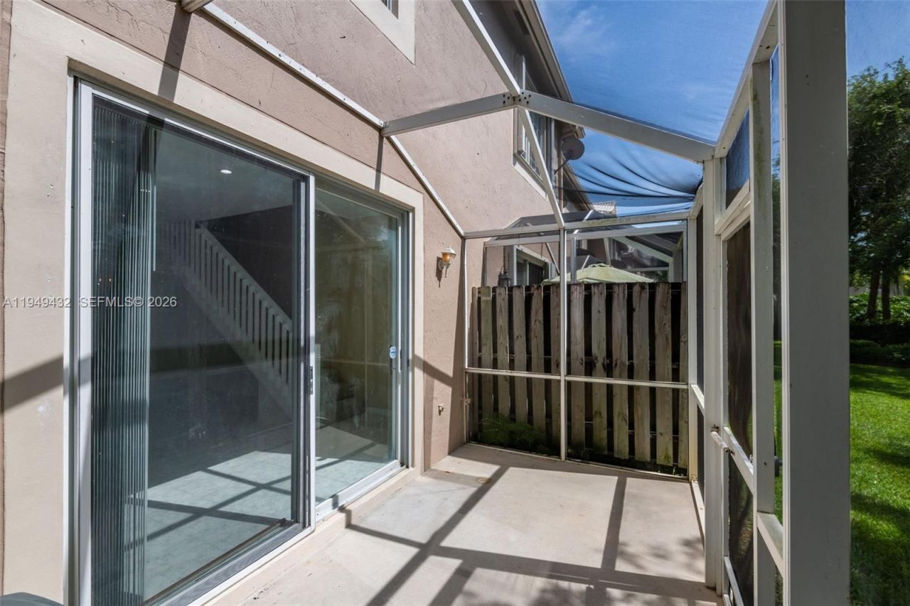 1911 Madeira Dr, Unit 1911, Weston, FL 33327 Photo