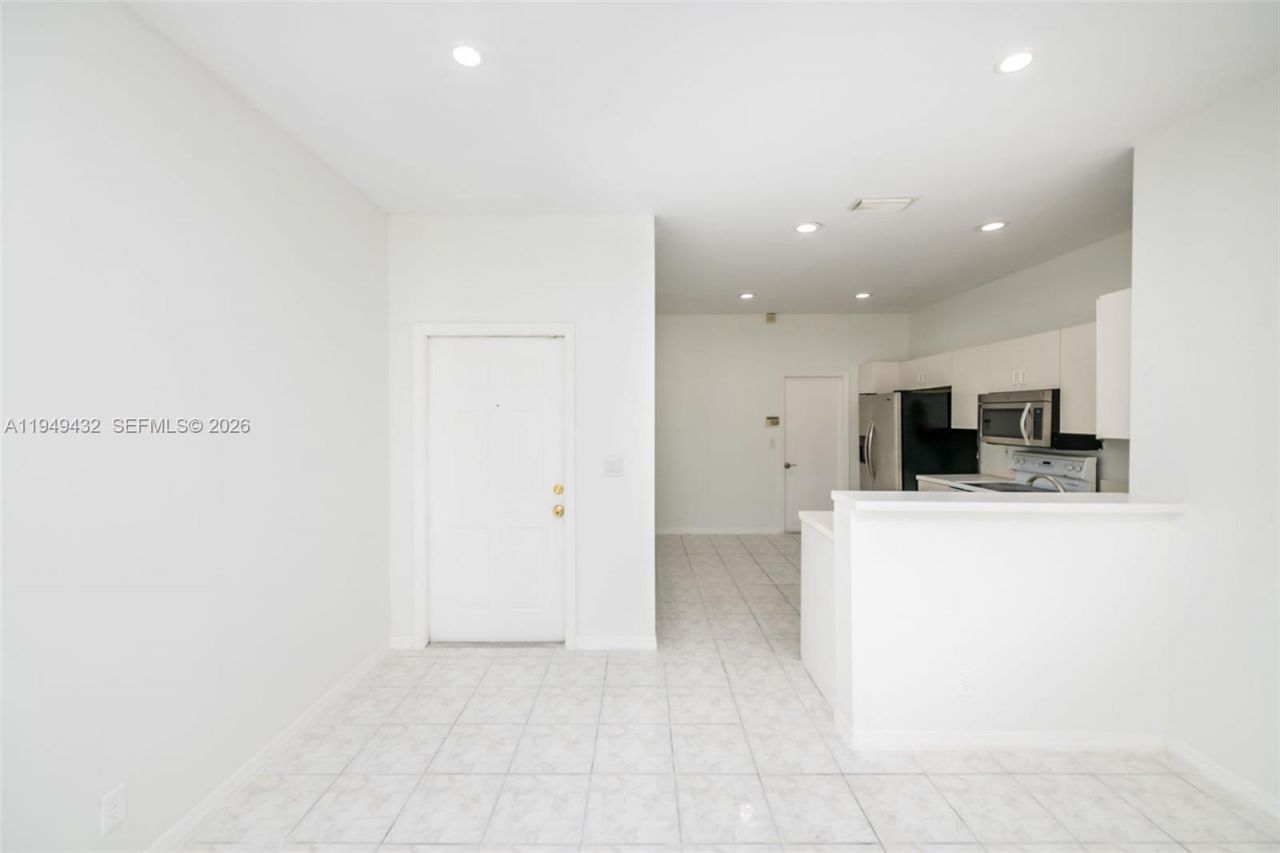 1911 Madeira Dr, Unit 1911, Weston, FL 33327 Photo