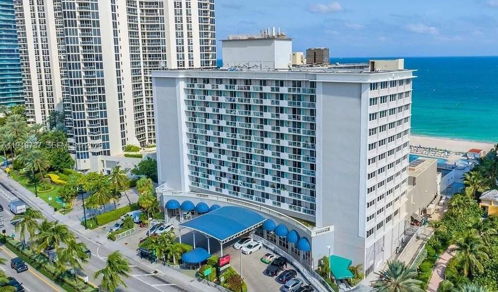 19201 Collins Ave, Unit 831, Sunny Isles Beach, FL 33160 Photo