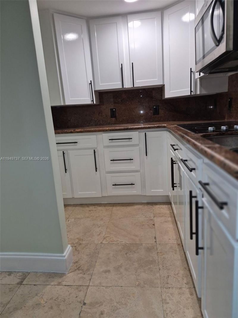 19201 Collins Ave, Unit 831, Sunny Isles Beach, FL 33160 Photo