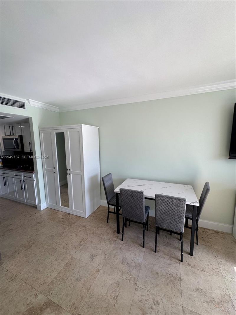 19201 Collins Ave, Unit 831, Sunny Isles Beach, FL 33160 Photo