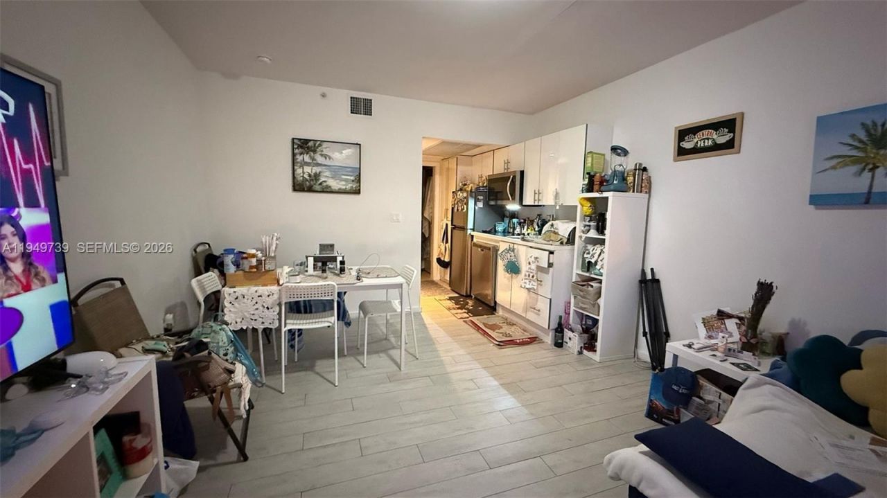 1601 Meridian Ave, Unit 203, Miami Beach, FL 33139 Photo