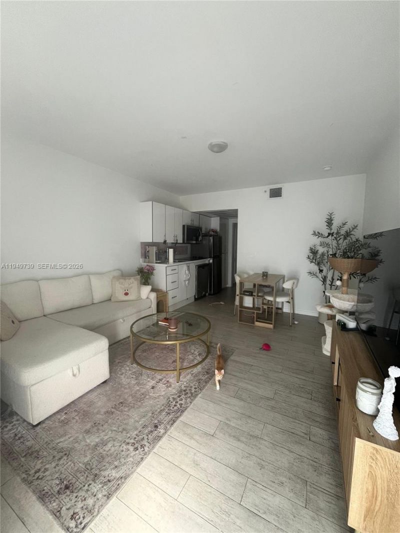 1601 Meridian Ave, Unit 203, Miami Beach, FL 33139 Photo