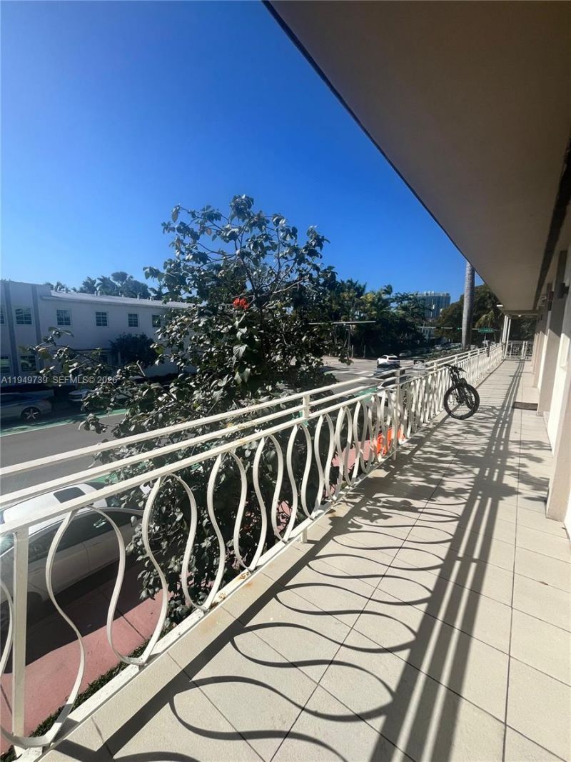 1601 Meridian Ave, Unit 203, Miami Beach, FL 33139 Photo