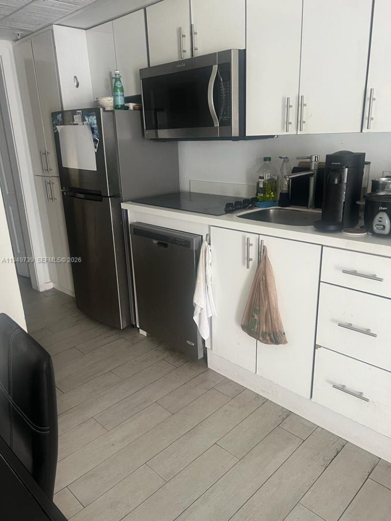 1601 Meridian Ave, Unit 203, Miami Beach, FL 33139 Photo