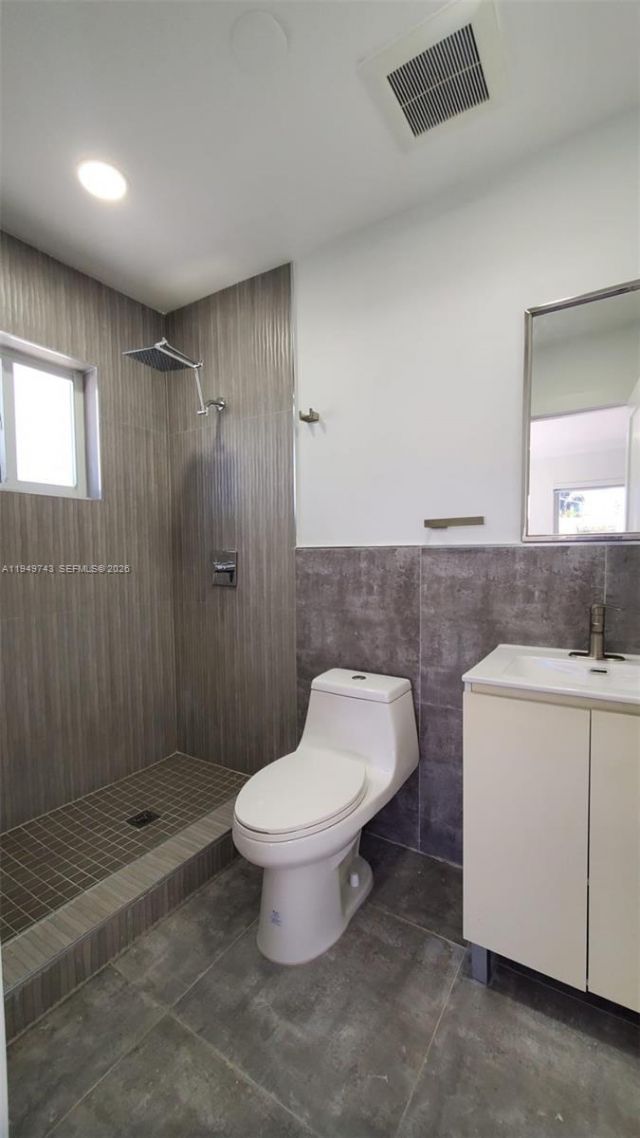 238 NW 45th St, Miami, FL 33127 Photo