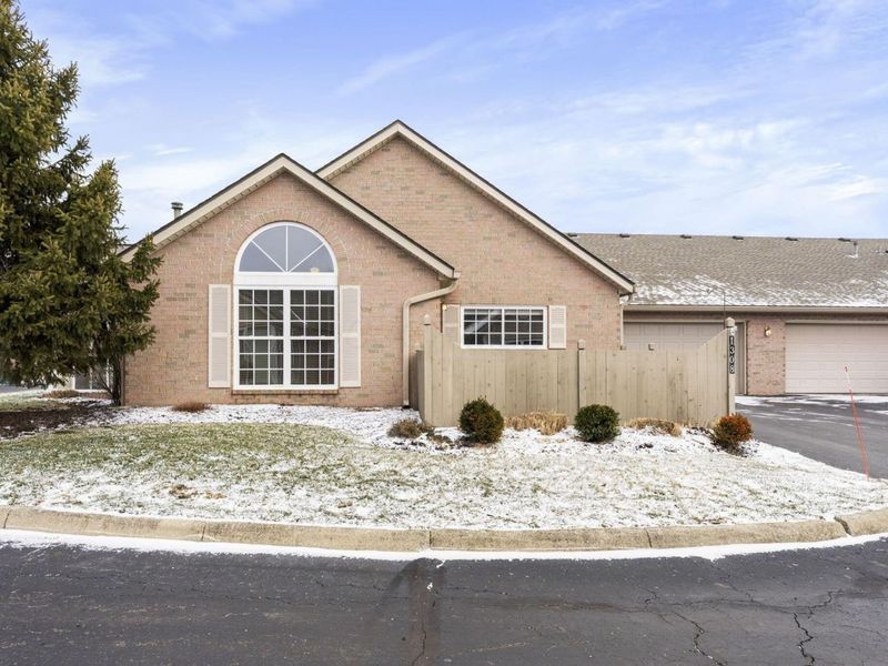 1308 Amberlea Drive W, Unit 11, Columbus, OH 43230 Photo 1