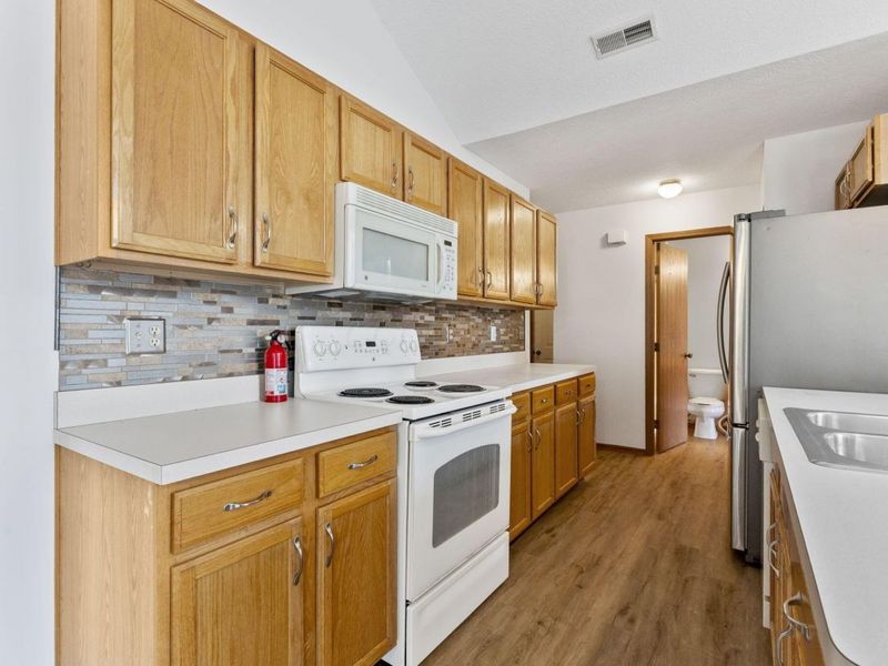 1308 Amberlea Drive W, Unit 11, Columbus, OH 43230 Photo 12