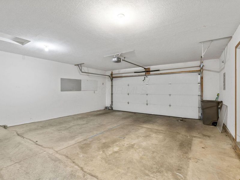 1308 Amberlea Drive W, Unit 11, Columbus, OH 43230 Photo 25