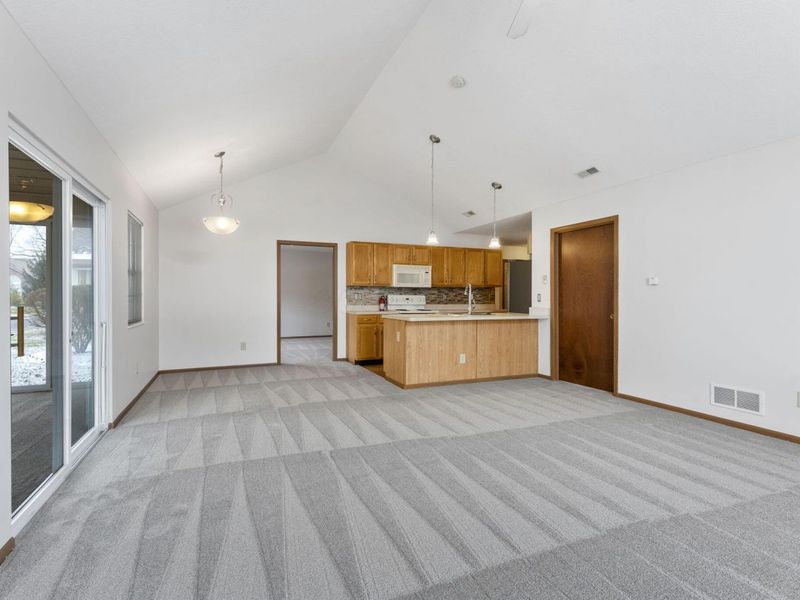 1308 Amberlea Drive W, Unit 11, Columbus, OH 43230 Photo 6