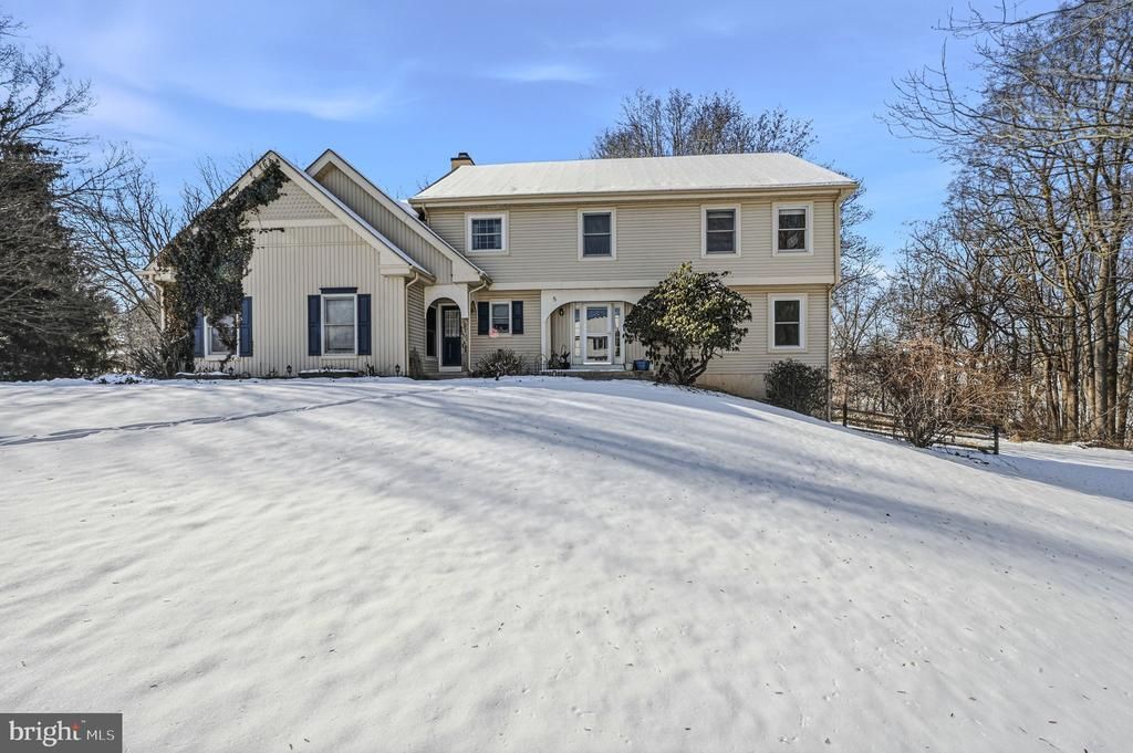 5 Roosevelt Way, Avondale, PA 19311 Main Photo