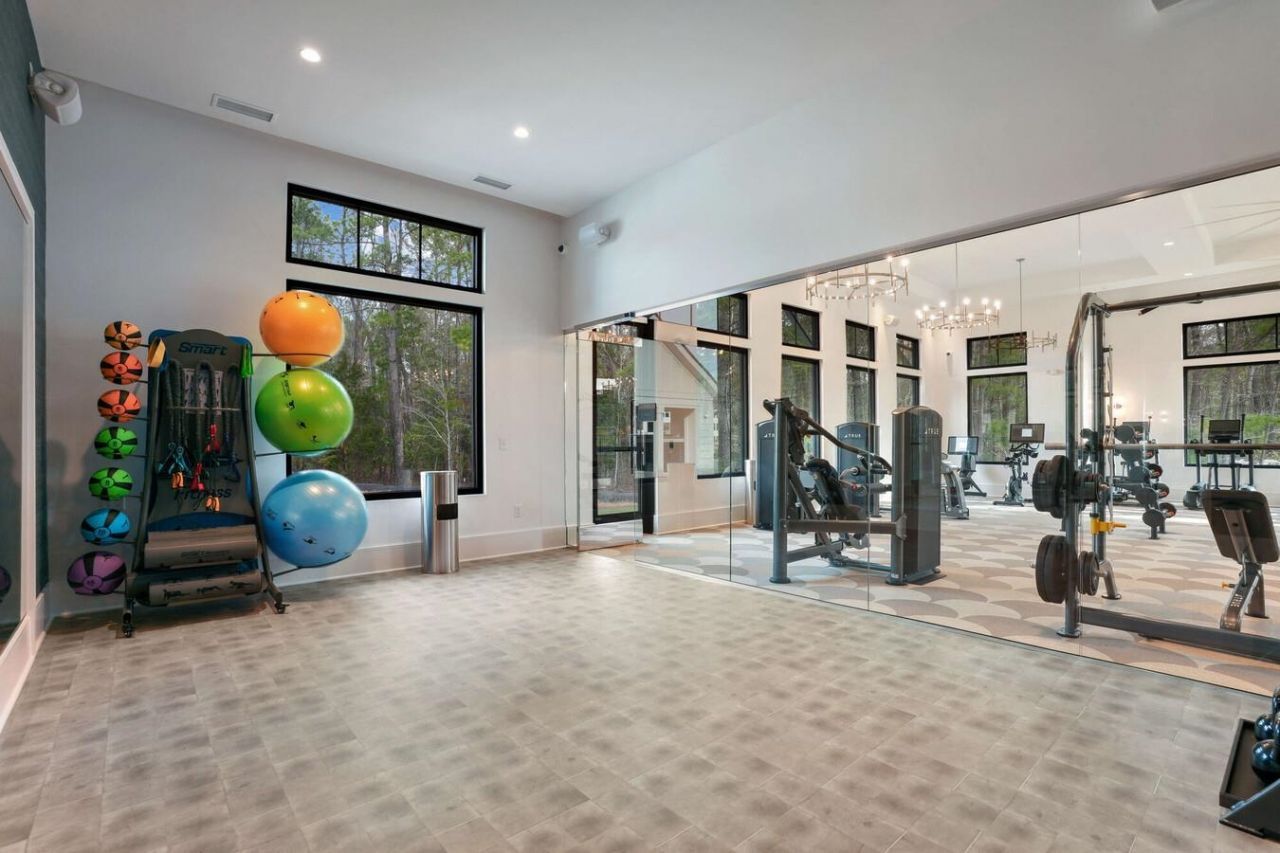 331 Pickwick Dr. Photo 33