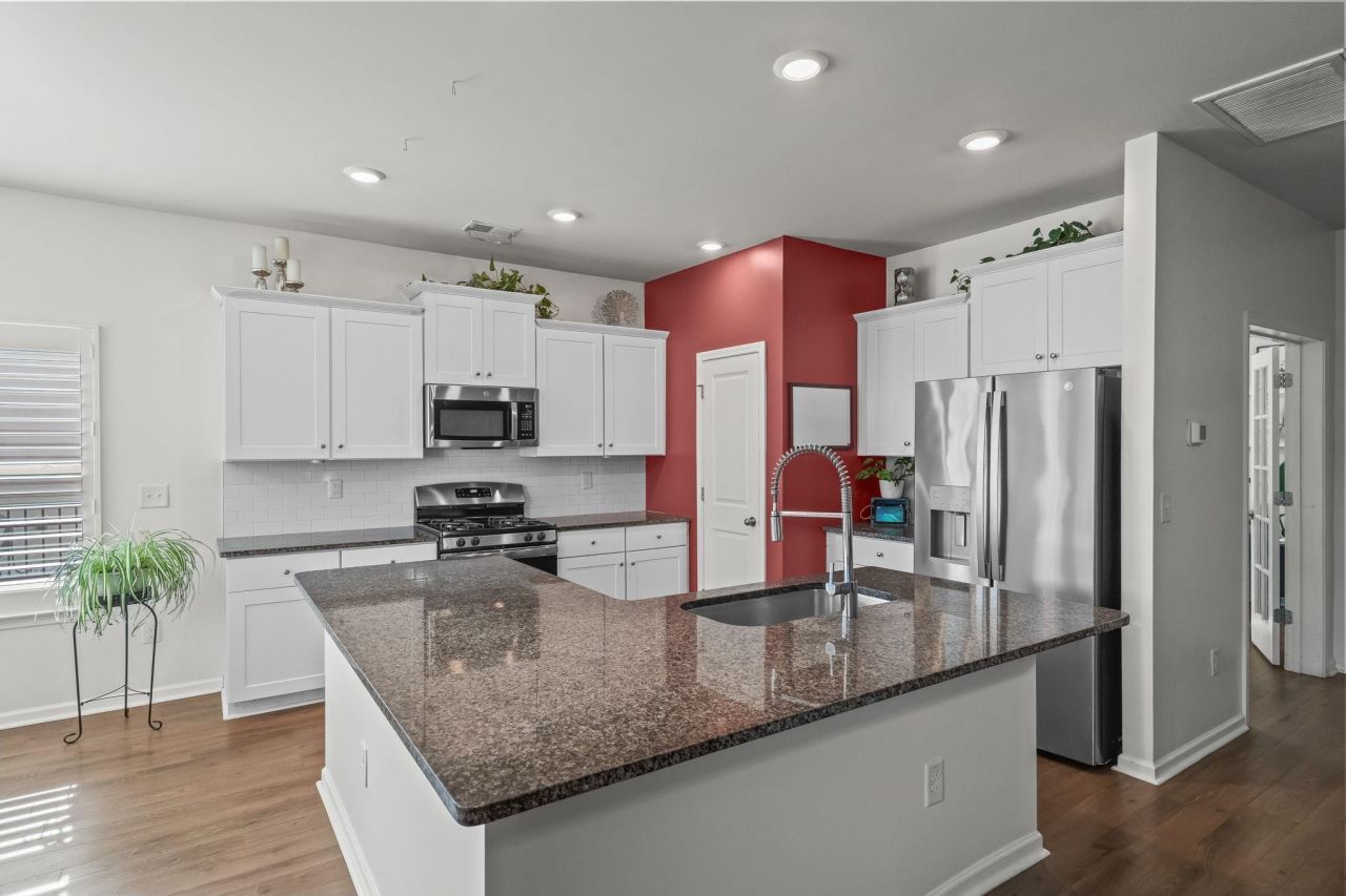 201 Craigflower Ct. Photo 7