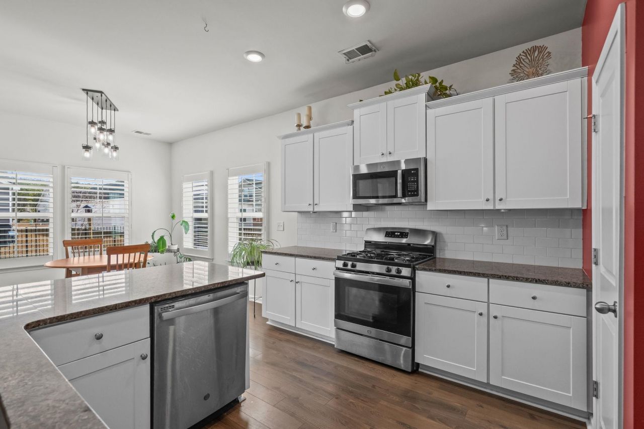 201 Craigflower Ct. Photo 8