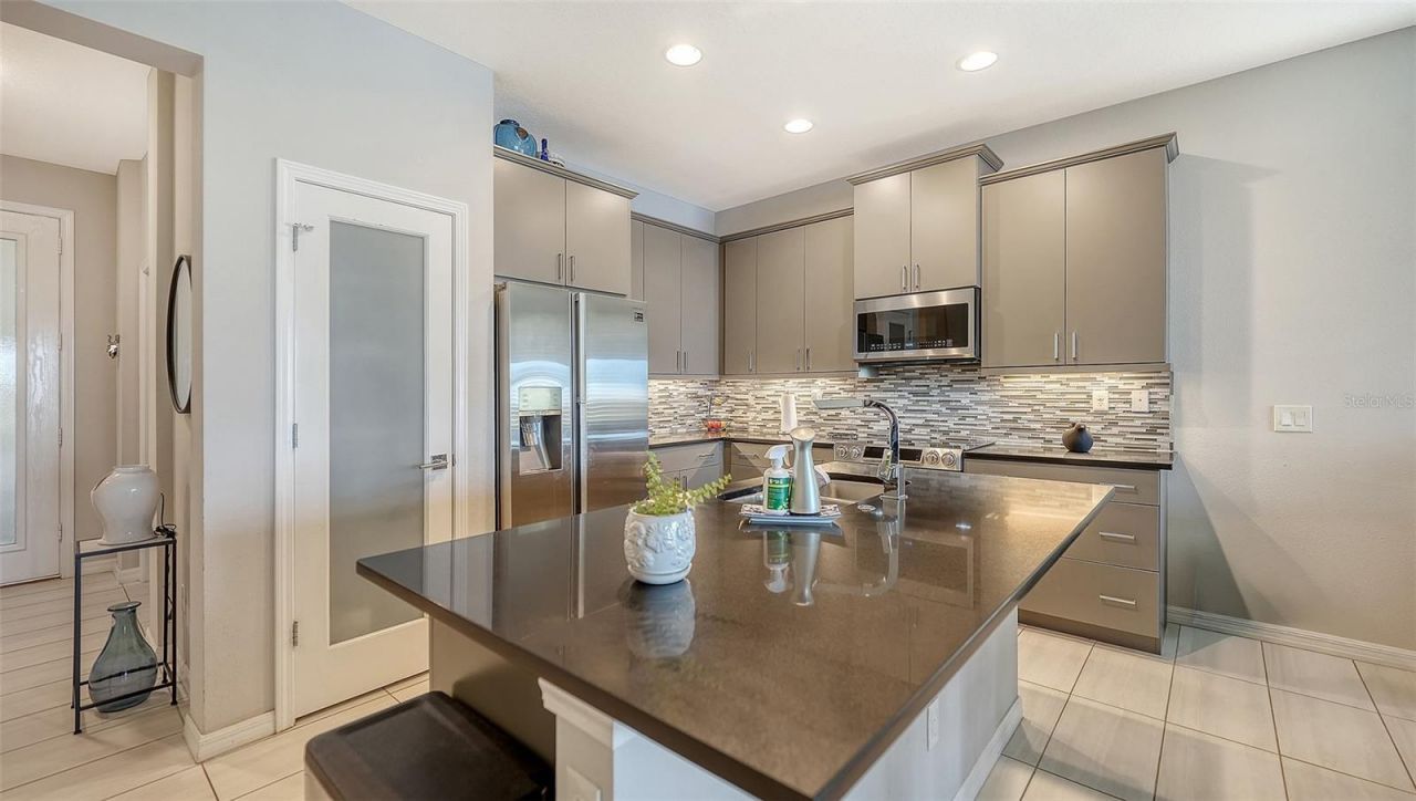 3115 Trustee Avenue, Sarasota, FL 34243 Photo