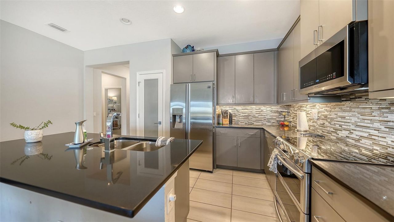 3115 Trustee Avenue, Sarasota, FL 34243 Photo