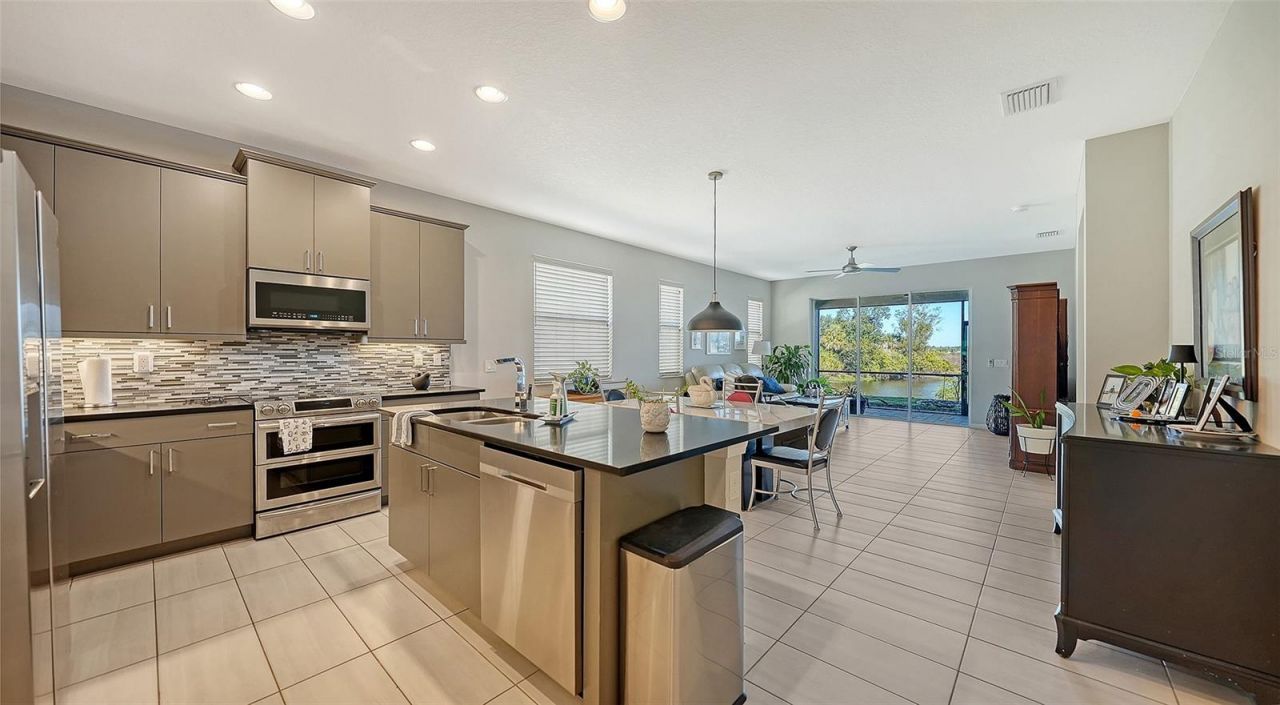 3115 Trustee Avenue, Sarasota, FL 34243 Photo