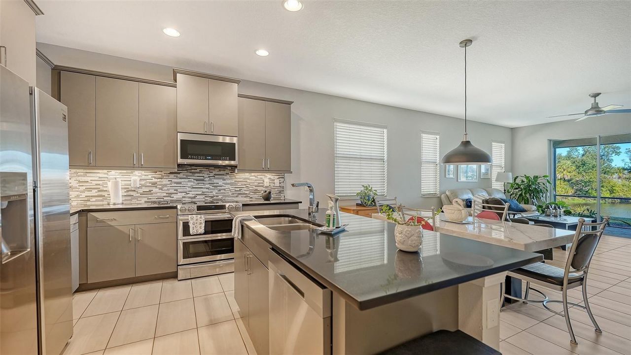 3115 Trustee Avenue, Sarasota, FL 34243 Photo