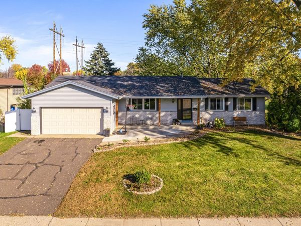 9909 Oakland Avenue S, Bloomington, MN 55420