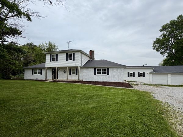 660 E Bonebrake Road, Veedersburg, IN 47987