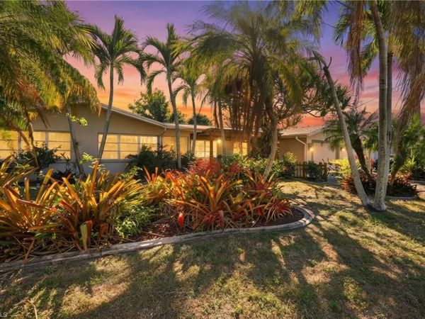 1432 Windsor CT, CAPE CORAL, FL 33904