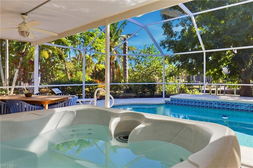 1432 Windsor Ct, Cape Coral, FL 33904 Photo