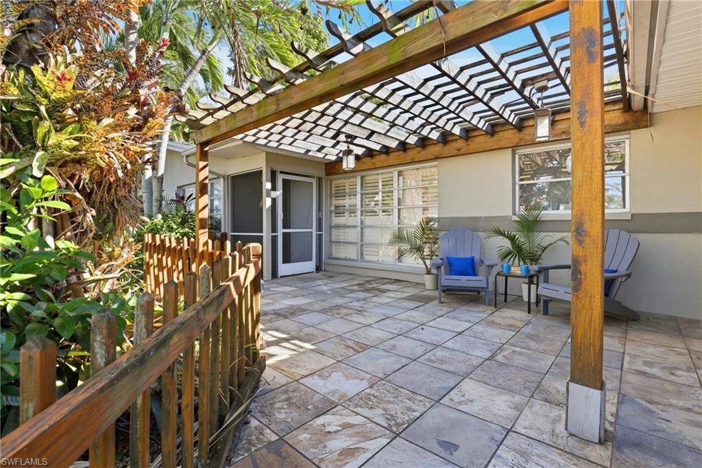 1432 Windsor Ct, Cape Coral, FL 33904 Photo