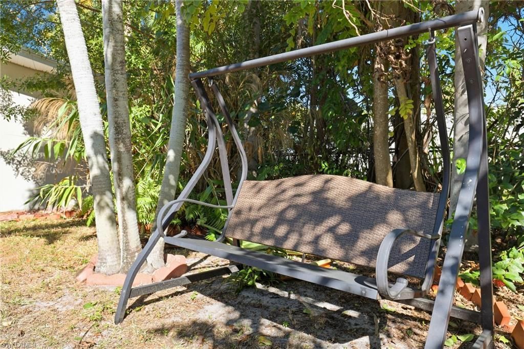 1432 Windsor Ct, Cape Coral, FL 33904 Photo