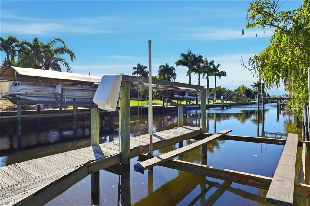 1432 Windsor Ct, Cape Coral, FL 33904 Photo