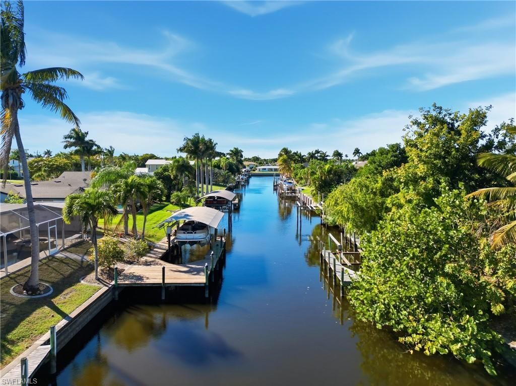 1432 Windsor Ct, Cape Coral, FL 33904 Photo