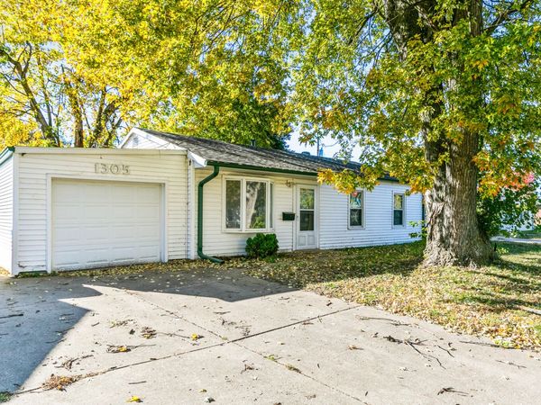 1305 JANBROOK Boulevard, CARTER LAKE, IA 51510