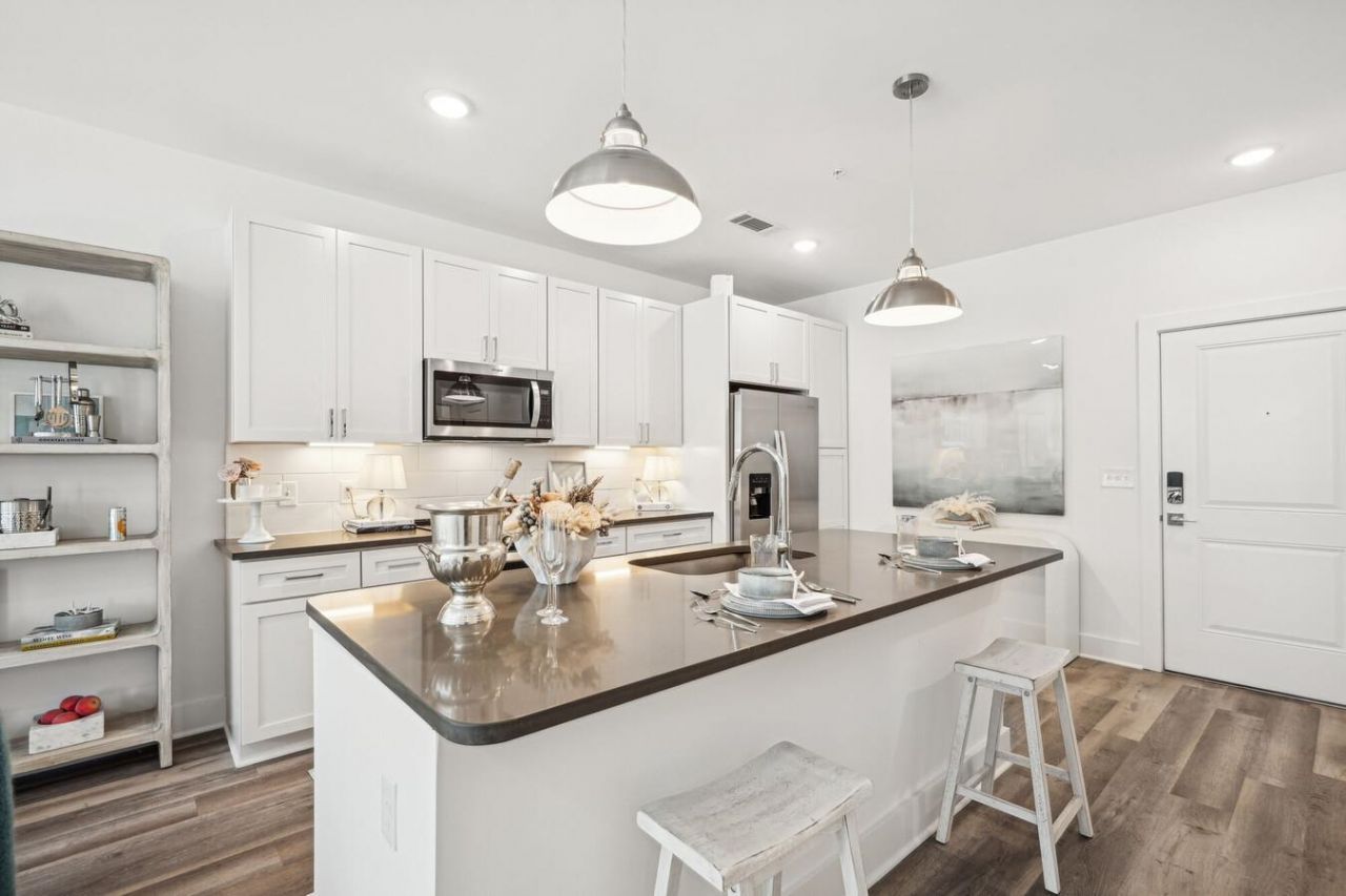 331 Pickwick Dr. Photo 11