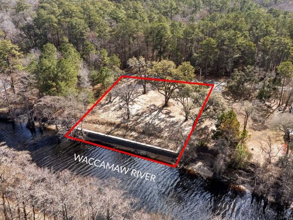 1716 Gray Oaks Dr., Conway, SC 29526