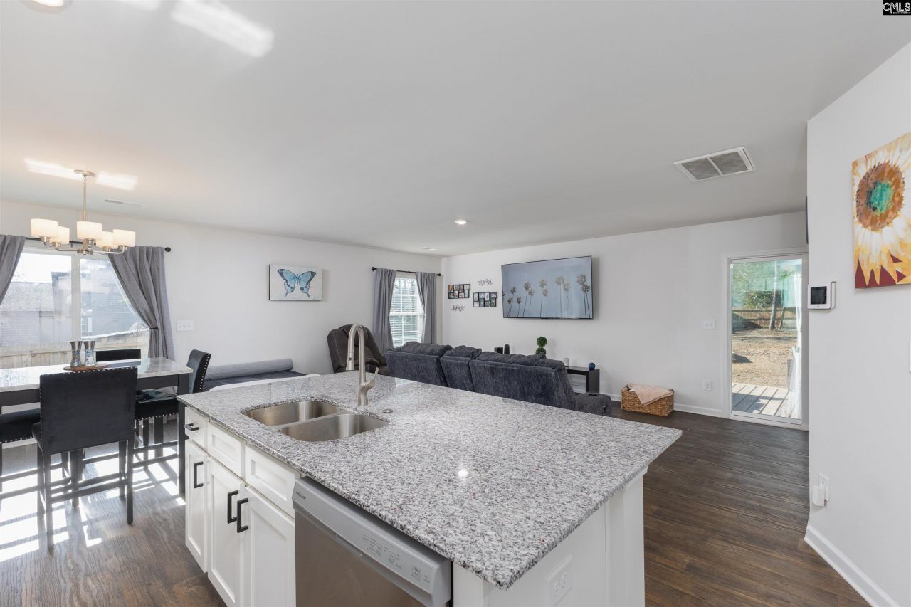 326 Community Drive Photo 12