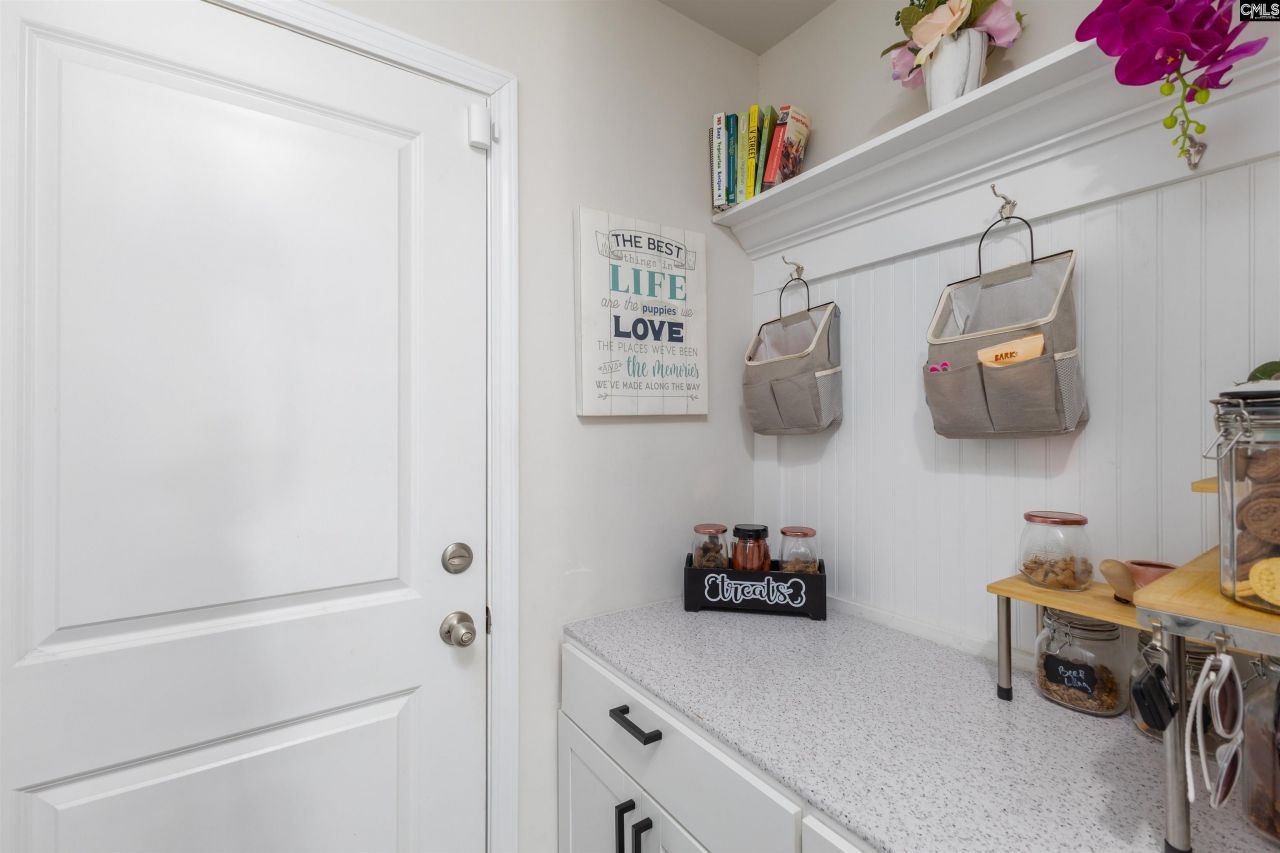 326 Community Drive Photo 13