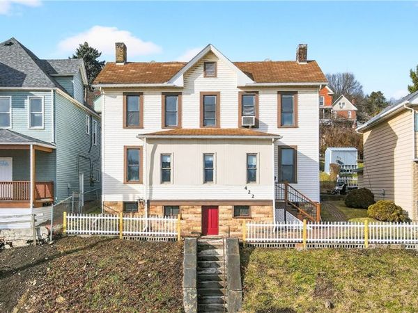 422 W 7th Ave, Tarentum, PA 15084