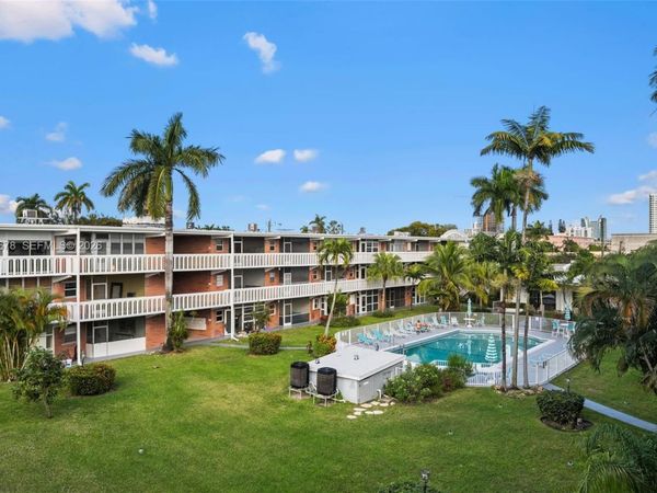 141 NE 10th Ave, Unit 26C, Hallandale Beach, FL 33009