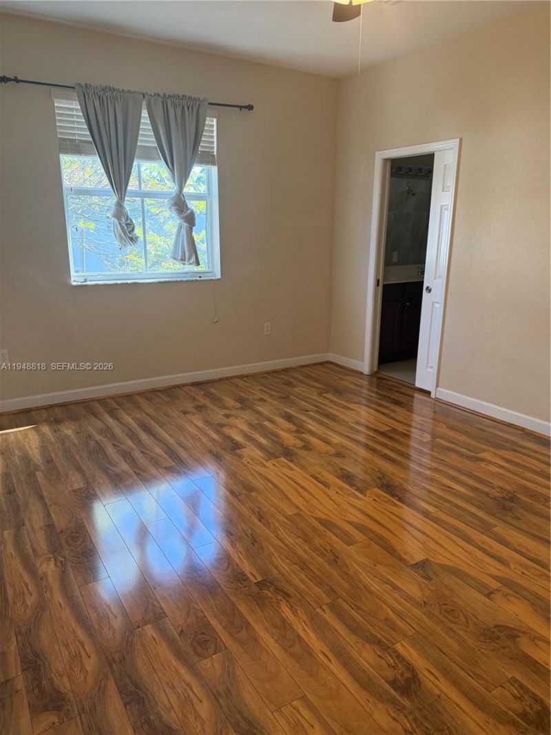 20715 NE 10th Ct, Unit 20715, Miami, FL 33179 Photo